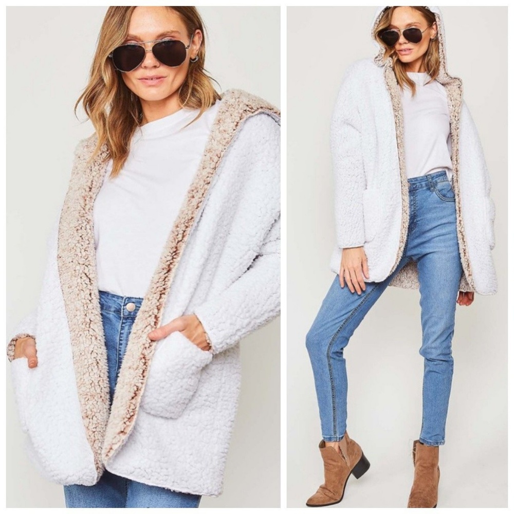 BEAUTIFUL REVERSIBLE IVORY BROWN SHERPA COAT - Picture 5 of 5